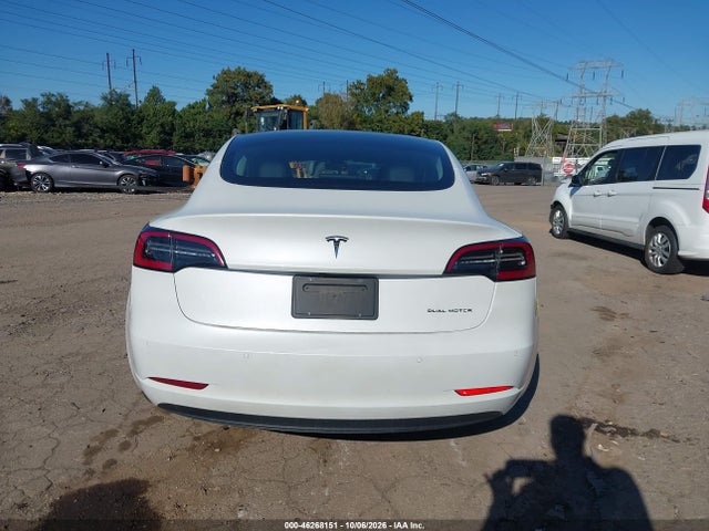 46268151 :رقم المزاد ، 5YJ3E1EB7NF306037 vin ، 2022 Tesla Model 3 Long Range Dual Motor All-wheel Drive مزاد بيع