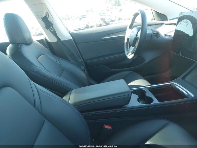 46268151 :رقم المزاد ، 5YJ3E1EB7NF306037 vin ، 2022 Tesla Model 3 Long Range Dual Motor All-wheel Drive مزاد بيع