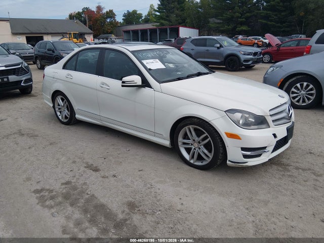 Продаж на аукціоні авто 2012 Mercedes-benz C 300 Sport 4matic, vin: WDDGF8BB0CA710093, номер лоту: 46268195