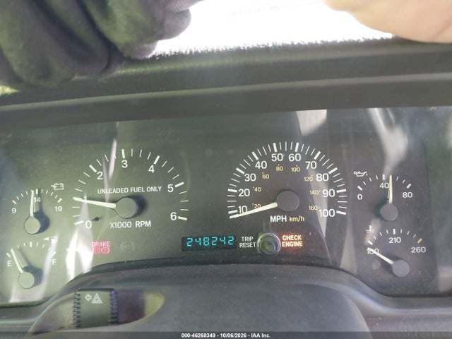 46268349 :رقم المزاد ، 1J4FF68SXXL618043 vin ، 1999 Jeep Cherokee Classic/sport مزاد بيع