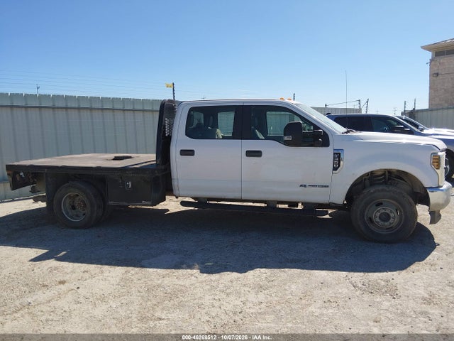 46268512 :رقم المزاد ، 1FD8W3HTXJEB54278 vin ، 2018 Ford F-350 Chassis Xl مزاد بيع