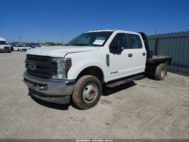 46268512 :رقم المزاد ، 1FD8W3HTXJEB54278 vin ، 2018 Ford F-350 Chassis Xl مزاد بيع