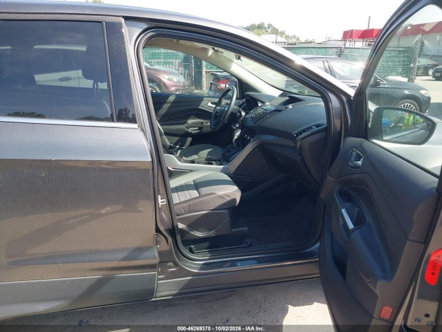 46269370 :رقم المزاد ، 1FMCU9GX8FUC85228 vin ، 2015 Ford Escape Se مزاد بيع
