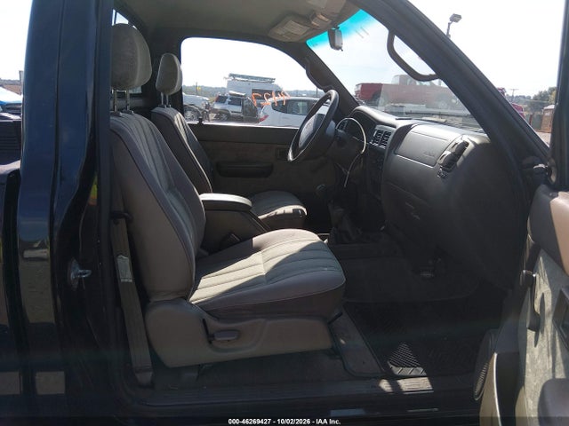 2000 Toyota Tacoma მანქანა იყიდება აუქციონზე, vin: 4TAPM62N0YZ627010, აუქციონის ნომერი: 46269427