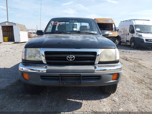 2000 Toyota Tacoma მანქანა იყიდება აუქციონზე, vin: 4TAPM62N0YZ627010, აუქციონის ნომერი: 46269427