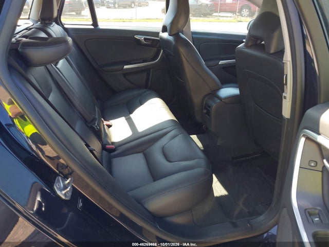 46269486 :رقم المزاد ، YV140MEK2G1298116 vin ، 2016 Volvo V60 T5 Drive-e Premier مزاد بيع