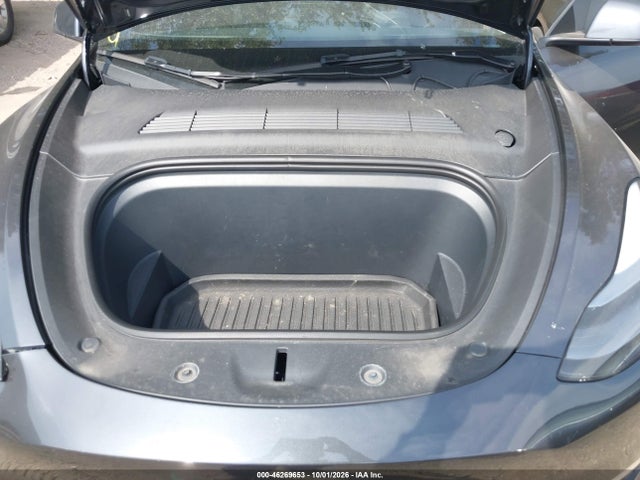Auction sale of the 2024 Tesla Model Y Long Range Single Motor Rear-wheel Drive/rwd, vin: 7SAYGDED2RF202597, lot number: 46269653