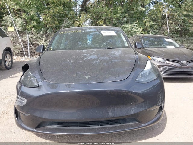 Auction sale of the 2024 Tesla Model Y Long Range Single Motor Rear-wheel Drive/rwd, vin: 7SAYGDED2RF202597, lot number: 46269653
