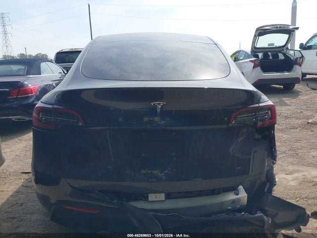 Auction sale of the 2024 Tesla Model Y Long Range Single Motor Rear-wheel Drive/rwd, vin: 7SAYGDED2RF202597, lot number: 46269653