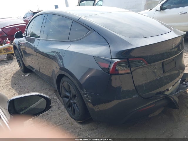 Auction sale of the 2024 Tesla Model Y Long Range Single Motor Rear-wheel Drive/rwd, vin: 7SAYGDED2RF202597, lot number: 46269653