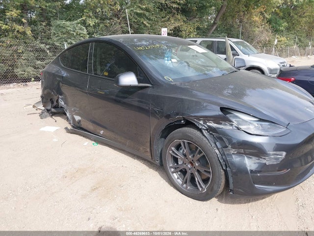 Auction sale of the 2024 Tesla Model Y Long Range Single Motor Rear-wheel Drive/rwd, vin: 7SAYGDED2RF202597, lot number: 46269653