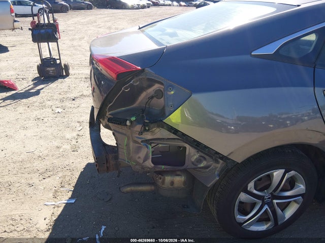 Aukcja sprzedaży 2018 Honda Civic Lx, vin: 19XFC2F50JE203835, numer aukcji: 46269660