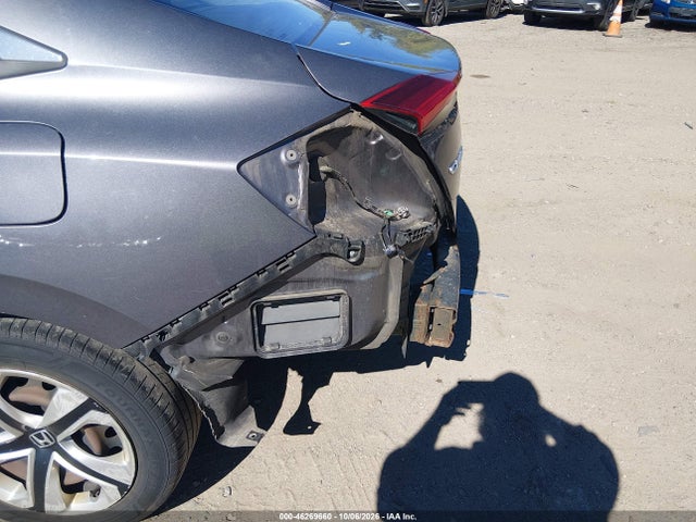 Aukcja sprzedaży 2018 Honda Civic Lx, vin: 19XFC2F50JE203835, numer aukcji: 46269660
