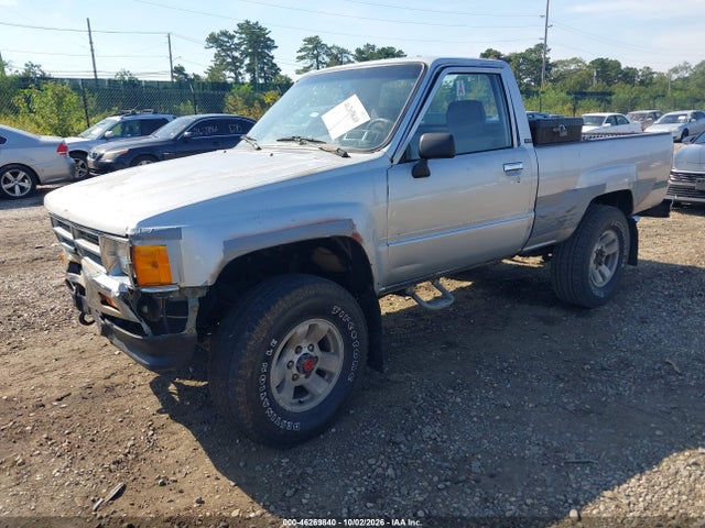 46269840 :رقم المزاد ، JT4RN63R5H0174485 vin ، 1987 Toyota Pickup Rn63 Std مزاد بيع