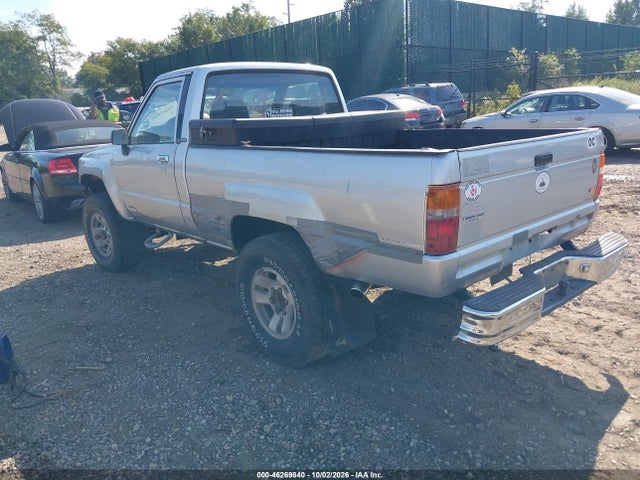 46269840 :رقم المزاد ، JT4RN63R5H0174485 vin ، 1987 Toyota Pickup Rn63 Std مزاد بيع