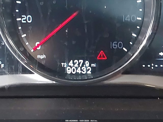 46269880 :رقم المزاد ، YV4612UM1G2000858 vin ، 2016 Volvo S60 Cross Country T5 Platinum مزاد بيع