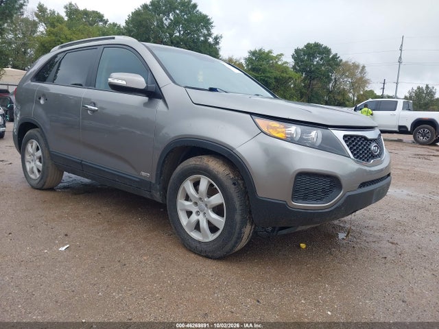 2013 Kia Sorento Lx V6 მანქანა იყიდება აუქციონზე, vin: 5XYKTDA22DG338846, აუქციონის ნომერი: 46269891