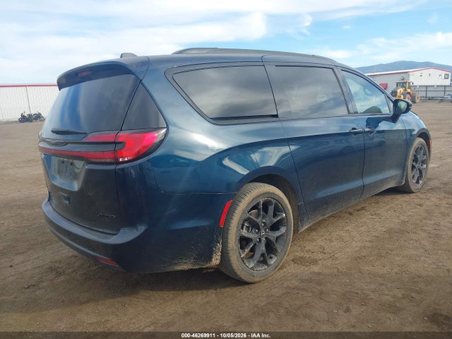 Chrysler Pacifica Limited 2025 2C4RC1GG1SR611008 Image 4