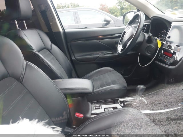 46270146 :رقم المزاد ، JA4AD3A36KZ006588 vin ، 2019 Mitsubishi Outlander Se مزاد بيع