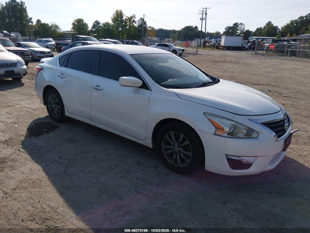 2015 Nissan Altima 2.5 S მანქანა იყიდება აუქციონზე, vin: 1N4AL3AP8FC224705, აუქციონის ნომერი: 46270166