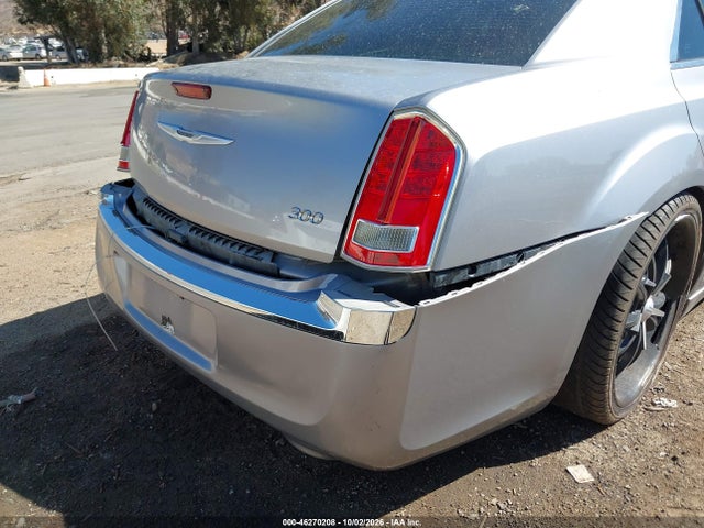 Chrysler 300 2014 2C3CCAAG1EH380561 Image 14