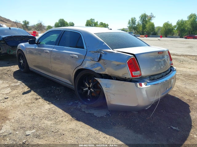 Chrysler 300 2014 2C3CCAAG1EH380561 Image 3