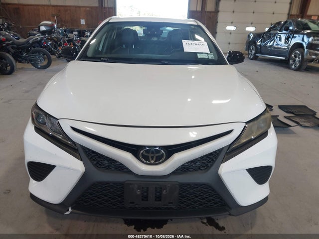 2020 Toyota Camry Se Nightshade Edition Awd მანქანა იყიდება აუქციონზე, vin: 4T1G11BK7LU004264, აუქციონის ნომერი: 46270410