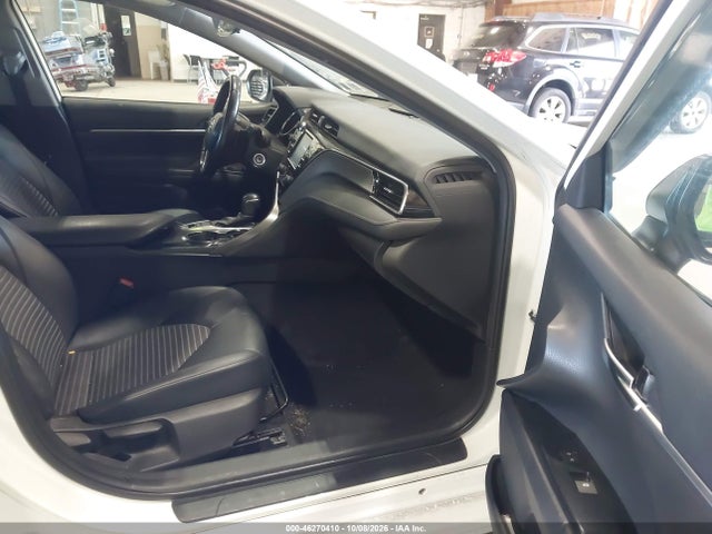 2020 Toyota Camry Se Nightshade Edition Awd მანქანა იყიდება აუქციონზე, vin: 4T1G11BK7LU004264, აუქციონის ნომერი: 46270410