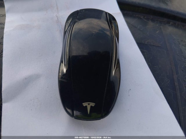46270599 :رقم المزاد ، 5YJSA1H11EFP62187 vin ، 2014 Tesla Model S P85 مزاد بيع
