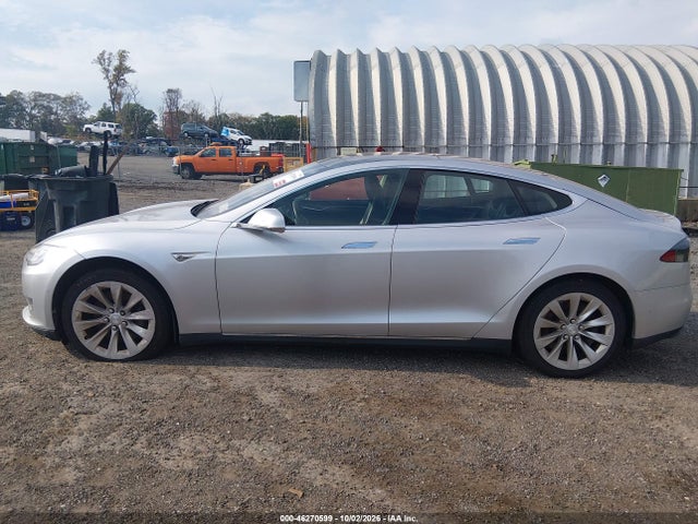 46270599 :رقم المزاد ، 5YJSA1H11EFP62187 vin ، 2014 Tesla Model S P85 مزاد بيع