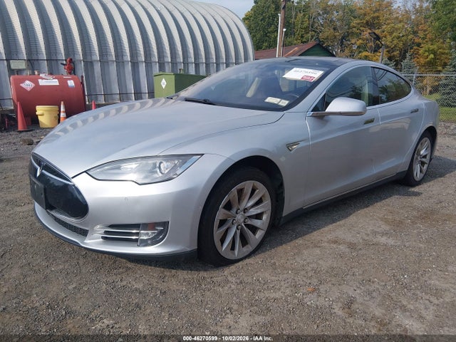 46270599 :رقم المزاد ، 5YJSA1H11EFP62187 vin ، 2014 Tesla Model S P85 مزاد بيع