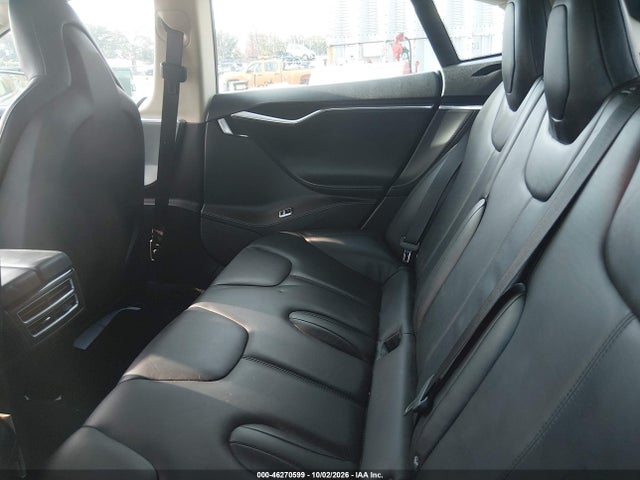 46270599 :رقم المزاد ، 5YJSA1H11EFP62187 vin ، 2014 Tesla Model S P85 مزاد بيع