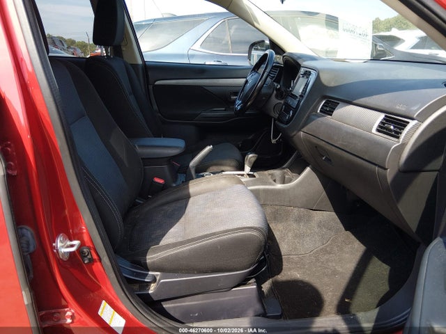 46270600 :رقم المزاد ، JA4AZ3A3XGZ019692 vin ، 2016 Mitsubishi Outlander Se مزاد بيع