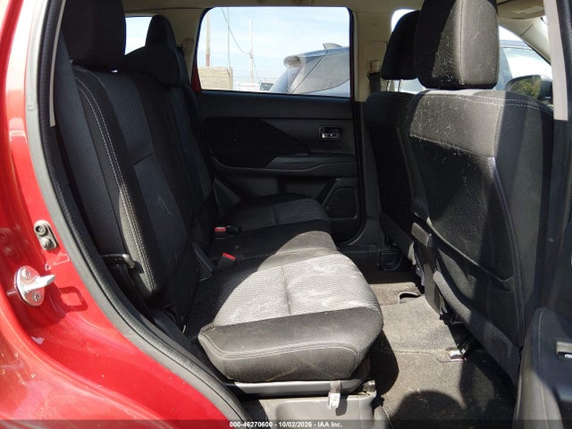 46270600 :رقم المزاد ، JA4AZ3A3XGZ019692 vin ، 2016 Mitsubishi Outlander Se مزاد بيع