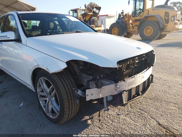 46270645 :رقم المزاد ، WDDGF4HB9EA968132 vin ، 2014 Mercedes-benz C 250 Sport مزاد بيع