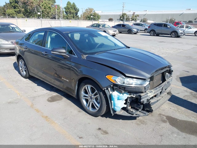 2016 Ford Fusion Hybrid Titanium მანქანა იყიდება აუქციონზე, vin: 3FA6P0RU3GR166377, აუქციონის ნომერი: 46270713