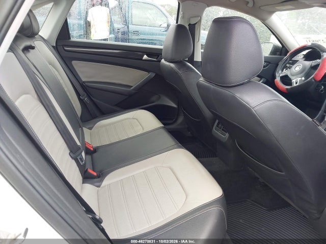 46270831 :رقم المزاد ، 1VWBS7A39FC078169 vin ، 2015 Volkswagen Passat 1.8t Sport مزاد بيع