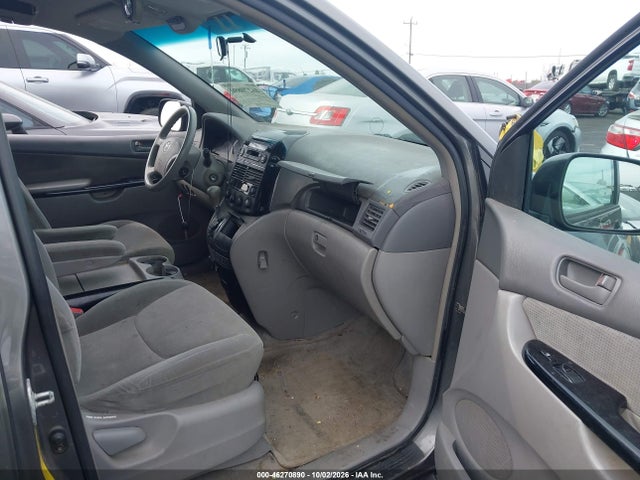 46270890 :رقم المزاد ، 5TDZA23C44S072103 vin ، 2004 Toyota Sienna Le مزاد بيع
