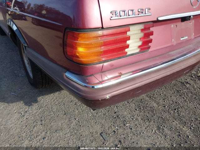 1990 Mercedes-benz 300 Se მანქანა იყიდება აუქციონზე, vin: WDBCA24D9LA524991, აუქციონის ნომერი: 46271073