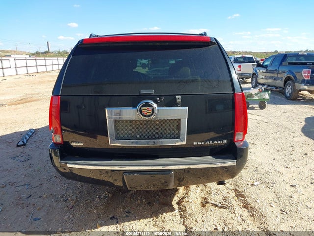 46271110 :رقم المزاد ، 1GYS3HEF7CR139273 vin ، 2012 Cadillac Escalade Esv Luxury مزاد بيع
