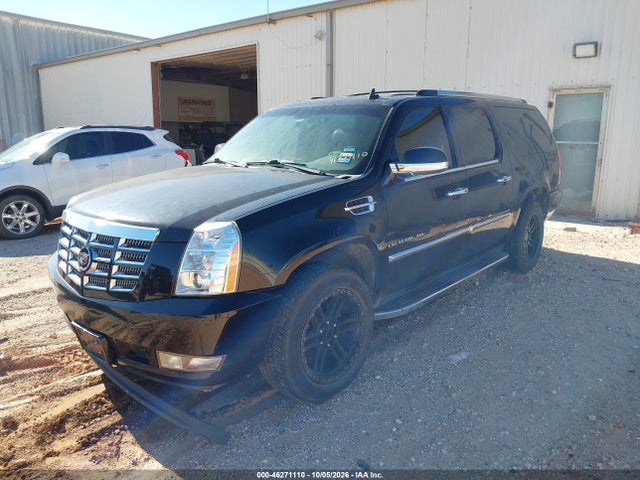 46271110 :رقم المزاد ، 1GYS3HEF7CR139273 vin ، 2012 Cadillac Escalade Esv Luxury مزاد بيع