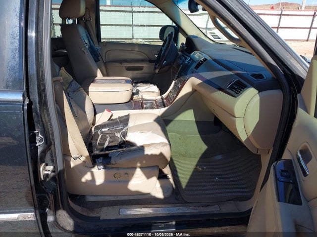 46271110 :رقم المزاد ، 1GYS3HEF7CR139273 vin ، 2012 Cadillac Escalade Esv Luxury مزاد بيع