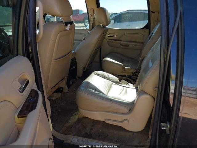 46271110 :رقم المزاد ، 1GYS3HEF7CR139273 vin ، 2012 Cadillac Escalade Esv Luxury مزاد بيع