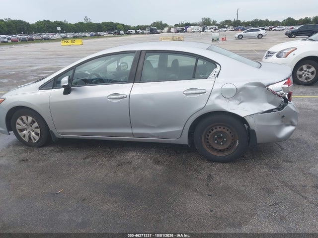 46271237 :رقم المزاد ، 19XFB2F56CE067510 vin ، 2012 Honda Civic Lx مزاد بيع