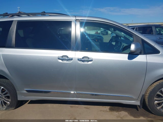 Продаж на аукціоні авто 2019 Toyota Sienna Xle Premium 8 Passenger, vin: 5TDYZ3DC7KS991860, номер лоту: 46271304
