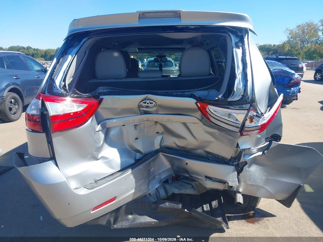 Продаж на аукціоні авто 2019 Toyota Sienna Xle Premium 8 Passenger, vin: 5TDYZ3DC7KS991860, номер лоту: 46271304