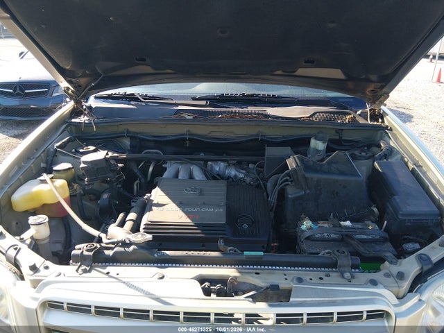 46271325 :رقم المزاد ، JTEGF21A720042647 vin ، 2002 Toyota Highlander V6 مزاد بيع