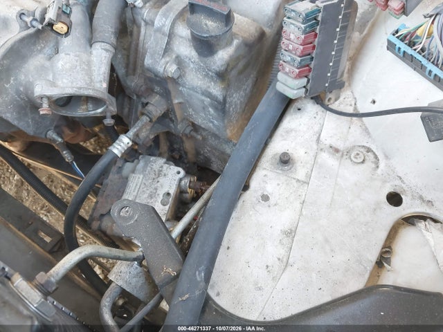 46271337 :رقم المزاد ، 1G6ET12981B105215 vin ، 2001 Cadillac Eldorado Etc مزاد بيع