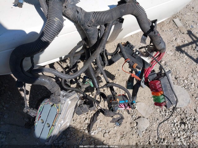 46271337 :رقم المزاد ، 1G6ET12981B105215 vin ، 2001 Cadillac Eldorado Etc مزاد بيع