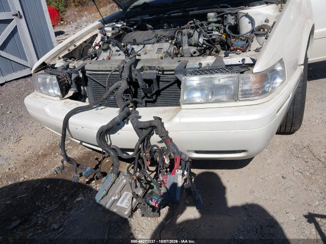 46271337 :رقم المزاد ، 1G6ET12981B105215 vin ، 2001 Cadillac Eldorado Etc مزاد بيع